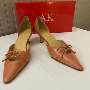 Anne Klein coral low pump size 7.5
